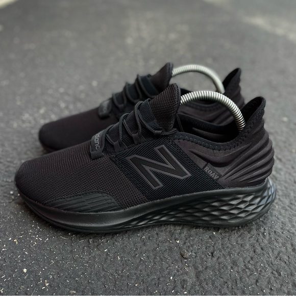 New balance fresh foam Roav size 7.5M 8.5W